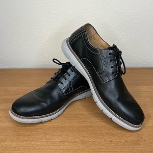 Boys Johnston & Murphy Dress Shoes Sz 3.5